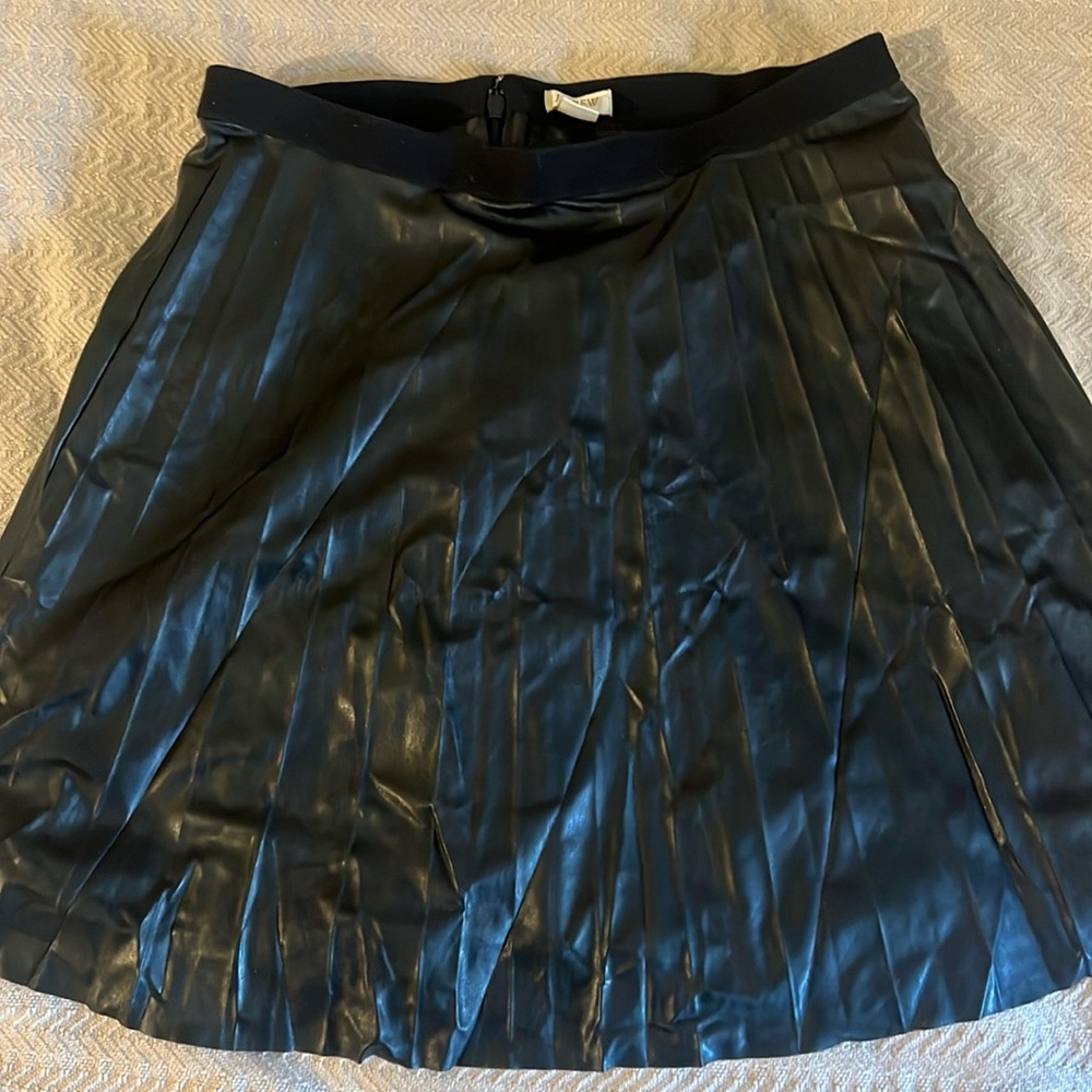 NWOT J.Crew faux leather pleated mini skirt in size 4